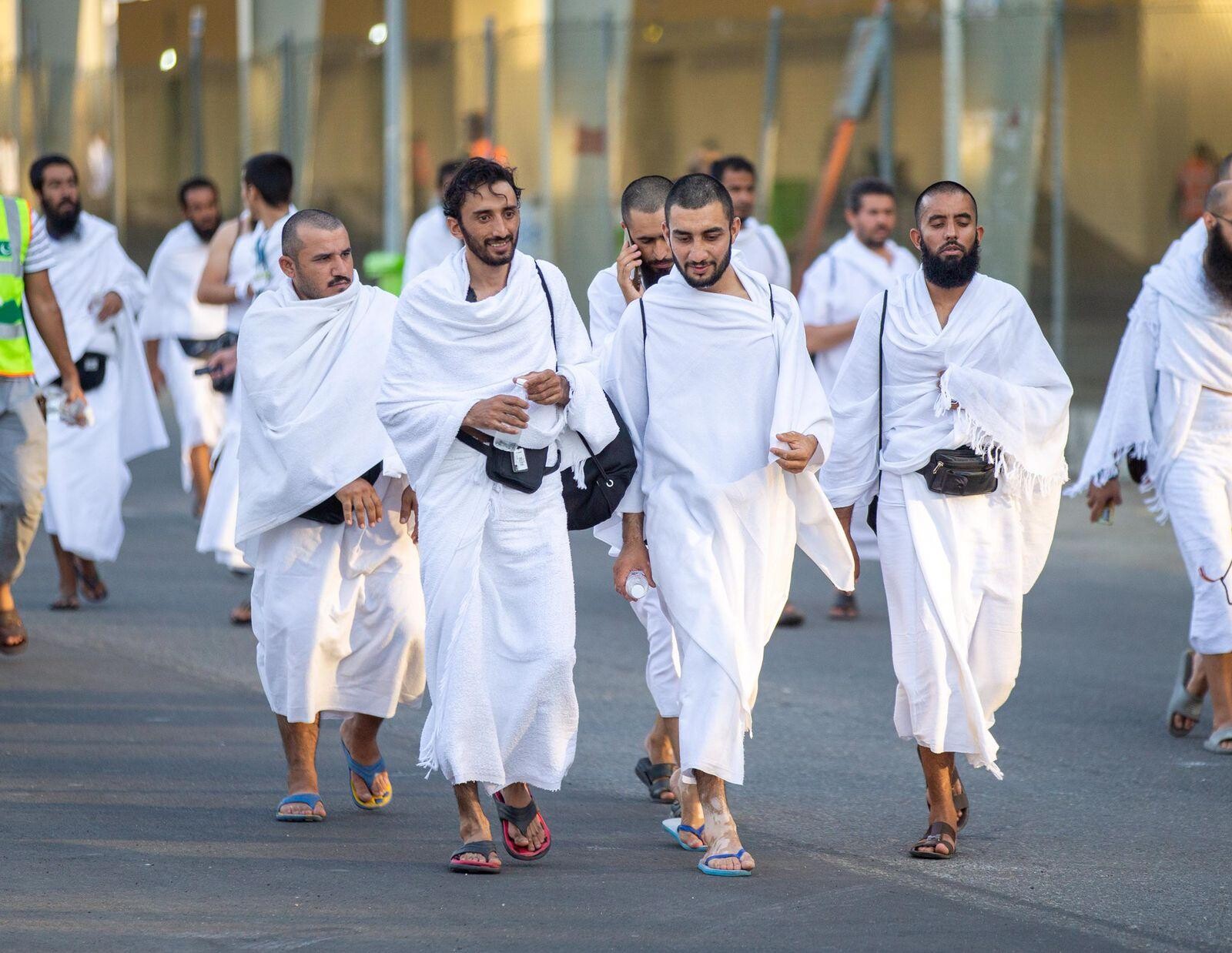 الإحرام والانطلاق نحو مكة المكرمة